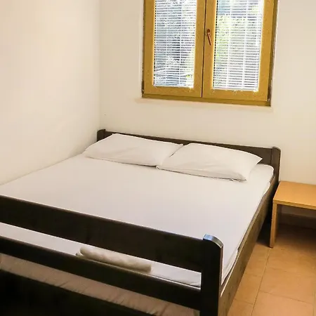 Apartment Daria Pakostane